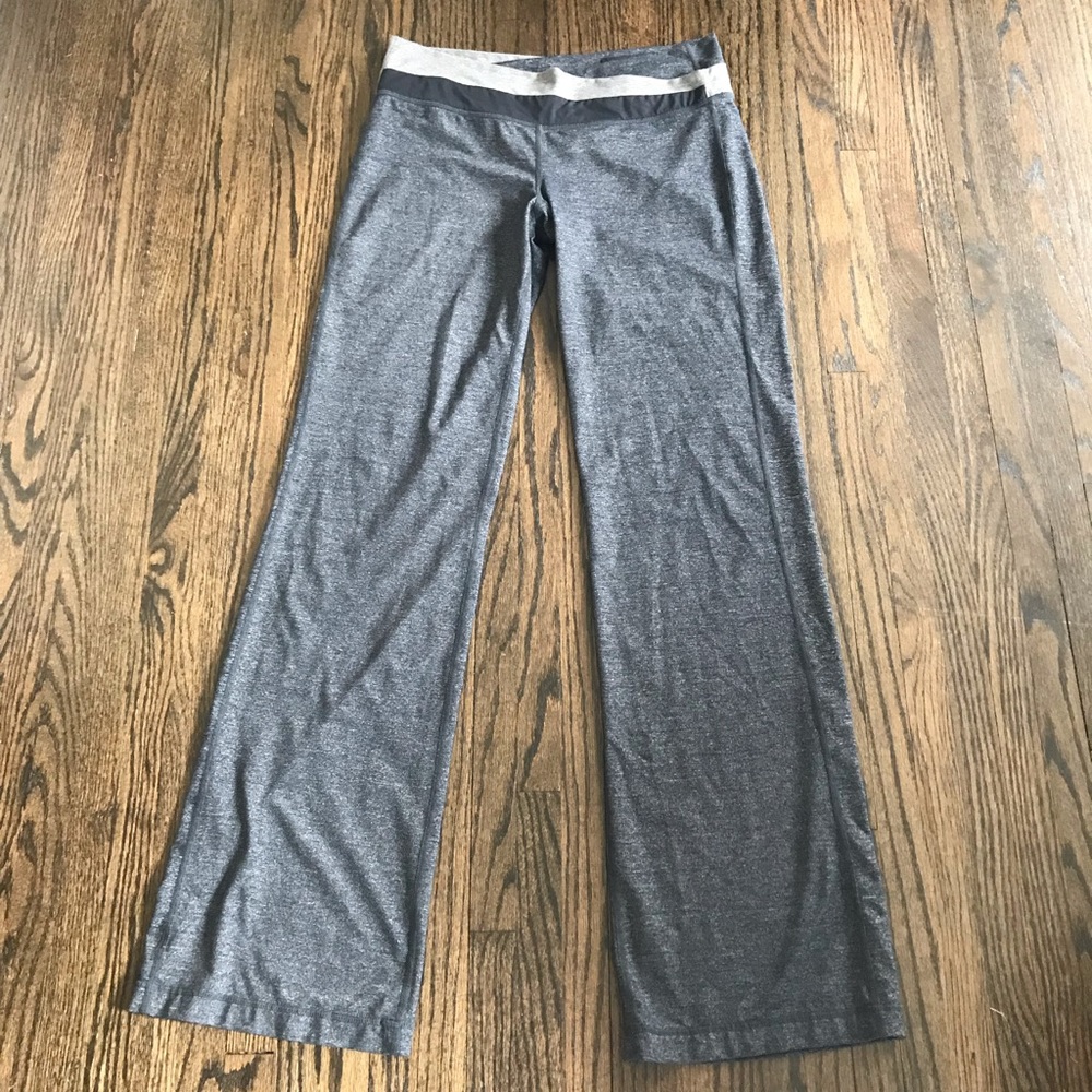 Lululemon gray yoga pants size 10